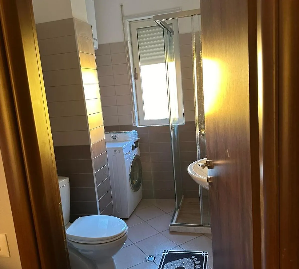 アパート Dea Apartament Durres, Golem アルバニア